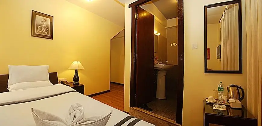 Standard Tek Büyük Yataklı Oda