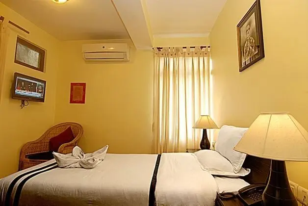 Standard Tek Büyük Yataklı Oda