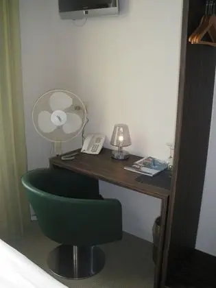 Standard Tek Büyük Yataklı Oda
