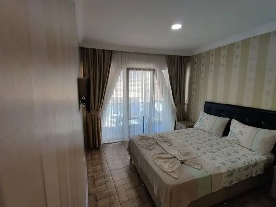 Comfort Tek Büyük veya İki Ayrı Yataklı Oda
