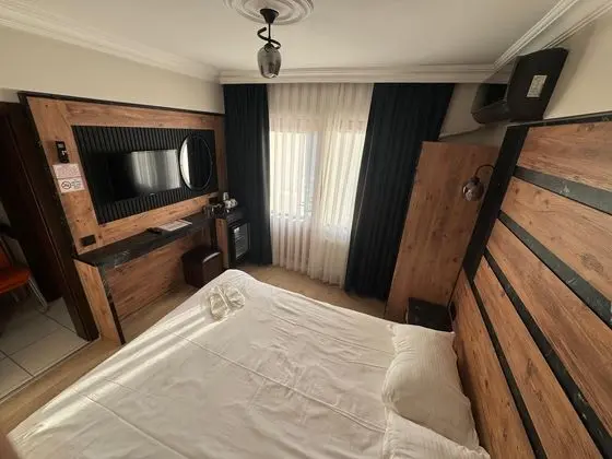 ÇİFT KİŞİLİK BALKONLU ODA