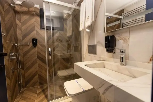 Deluxe Oda Balkonlu, Şehir veya Dağ Manzaralı, Balkonlu