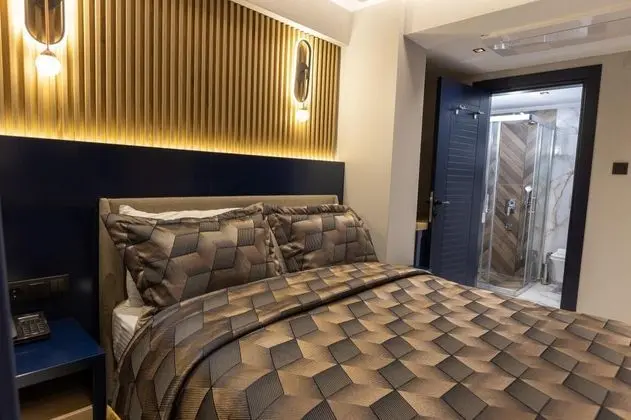 King Room, Şehir veya Dağ Manzaralı, Balkonlu