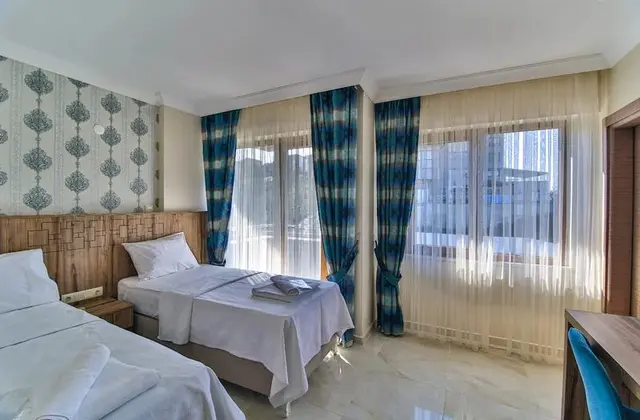 Kısmi Deniz Manzaralı Standard Twin Oda