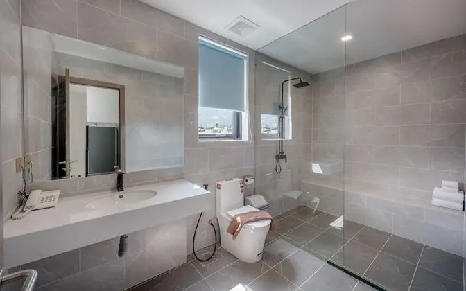 1-Bedroom Apartment with Balcony