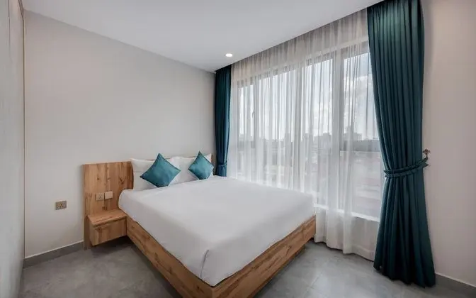 2-Bedroom Apartment with Balcony