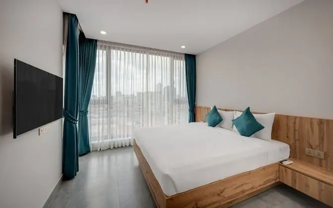 2-Bedroom Apartment with Balcony