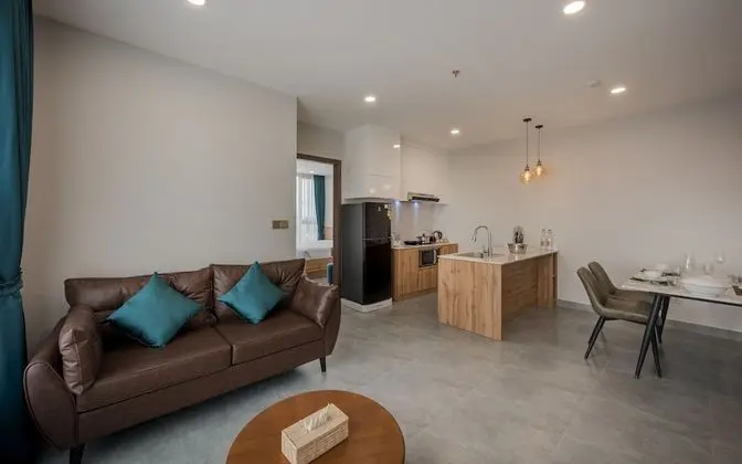 2-Bedroom Apartment with Balcony