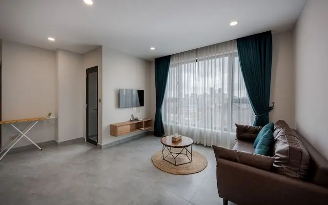 2-Bedroom Apartment with Balcony