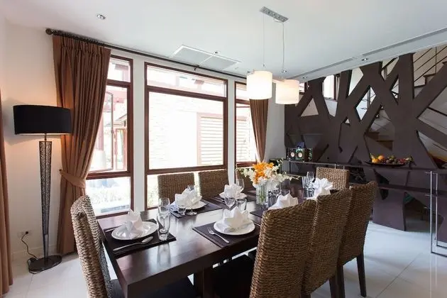 4 Bedrooms Private Pool Villa