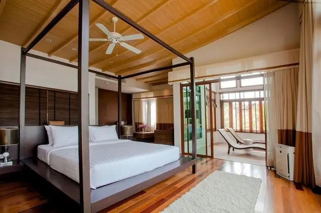 5 Bedrooms with Private Pool Villa