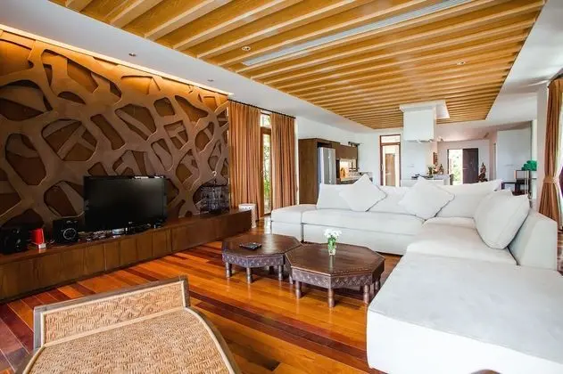 5 Bedrooms with Private Pool Villa