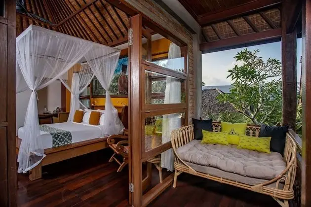 Deluxe Tek Büyük Yataklı Oda (with Bath)