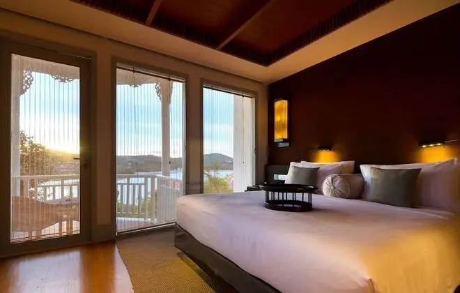 Bay View Suite