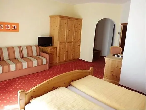 Classic Tek Büyük veya İki Ayrı Yataklı Oda, Balkon