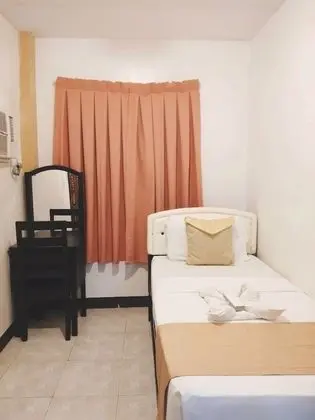 Tek Kişilik Oda, 1 Tek Kişilik Yatak, Ortak Banyo