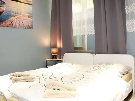 Standard Tek Büyük veya İki Ayrı Yataklı Oda, Ortak Banyo