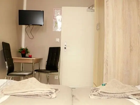 Standard Tek Büyük veya İki Ayrı Yataklı Oda, Ortak Banyo