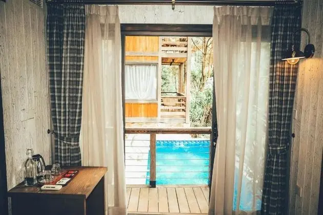 Deluxe Bungalov