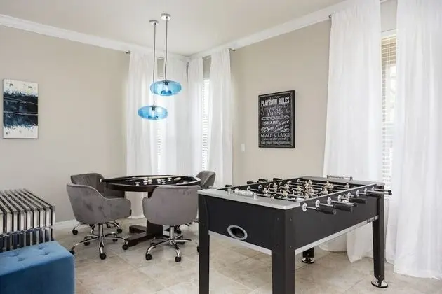 Ev (Wonderful 6 bed 5 bath House w Pool 1)