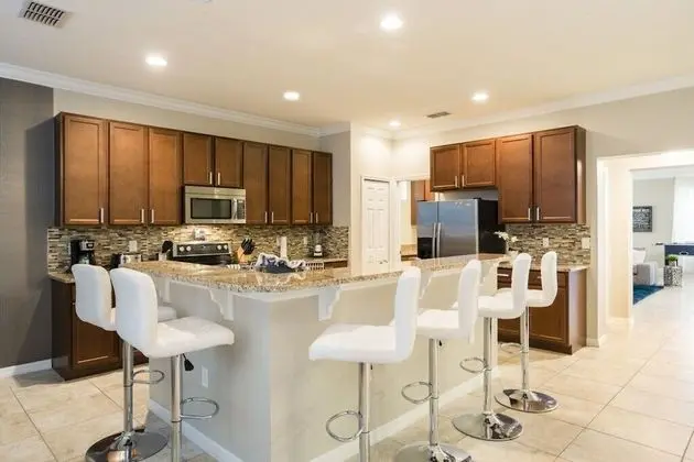 Ev (Wonderful 6 bed 5 bath House w Pool 1)