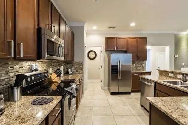 Ev (Wonderful 6 bed 5 bath House w Pool 1)