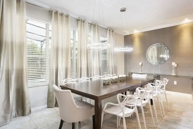 Ev (Wonderful 6 bed 5 bath House w Pool 1)