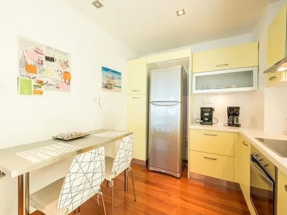 Apart Daire, 2 Yatak Odası, Balkon