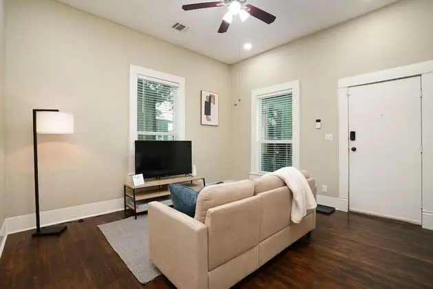 Ev (3 Bedrooms)