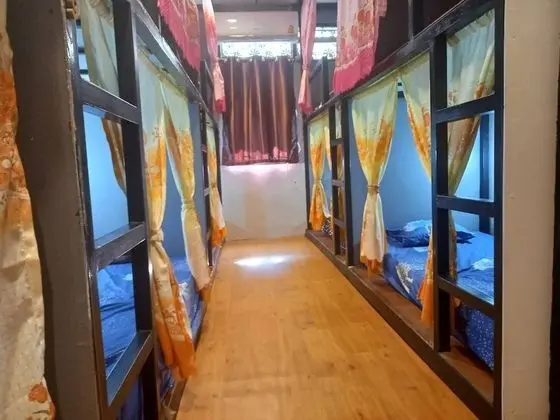 Ortak Ranzalı Oda, Karma Ranzalı Oda