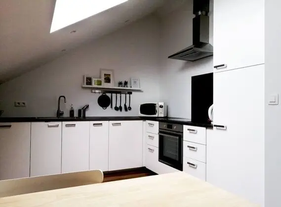 Apart Daire, 1 Büyük (Queen) Boy Yatak