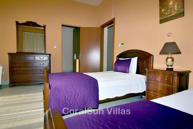 Villa, 5 Yatak Odası, Sigara İçilebilir, Şömine