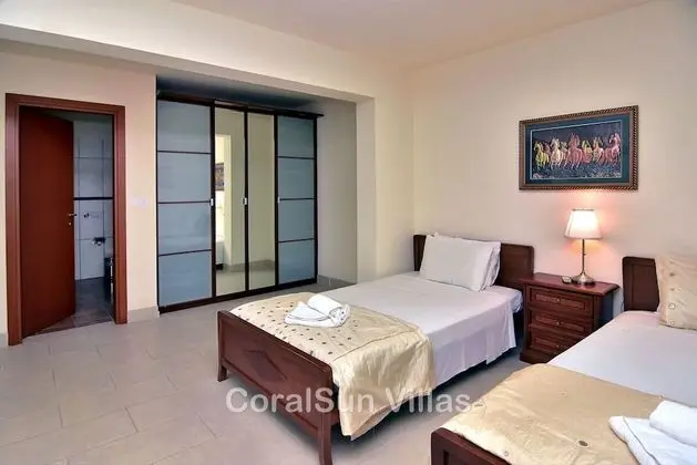Villa, 5 Yatak Odası, Sigara İçilebilir, Şömine