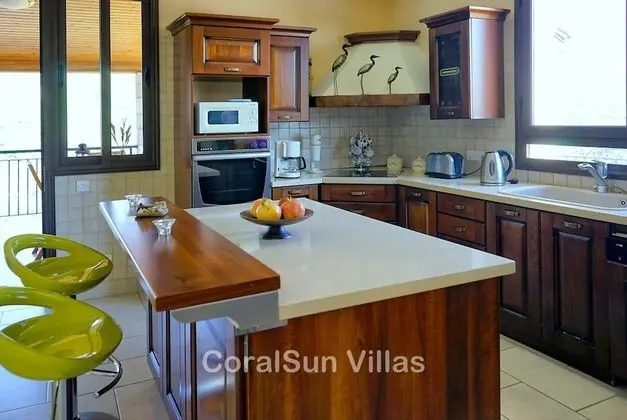 Villa, 5 Yatak Odası, Sigara İçilebilir, Şömine