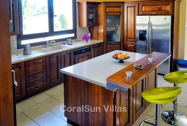 Villa, 5 Yatak Odası, Sigara İçilebilir, Şömine