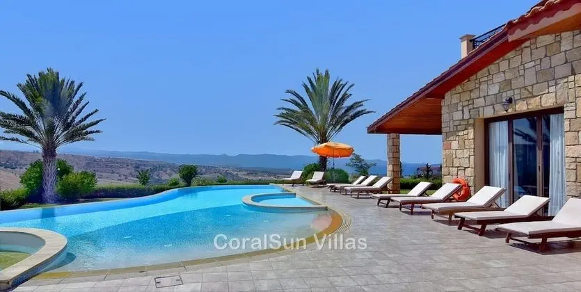 Villa, 5 Yatak Odası, Sigara İçilebilir, Şömine