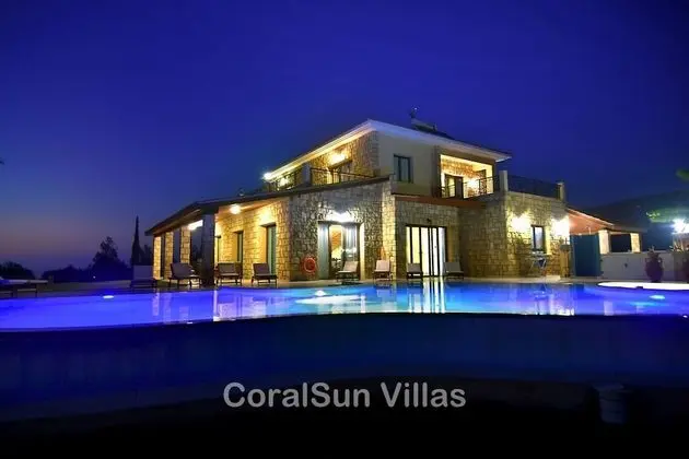 Villa, 5 Yatak Odası, Sigara İçilebilir, Şömine