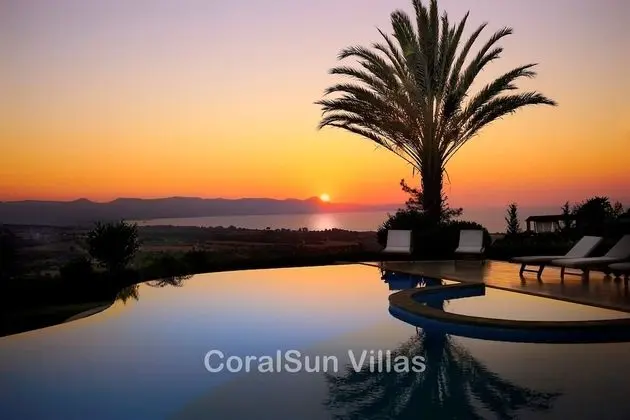 Villa, 5 Yatak Odası, Sigara İçilebilir, Şömine