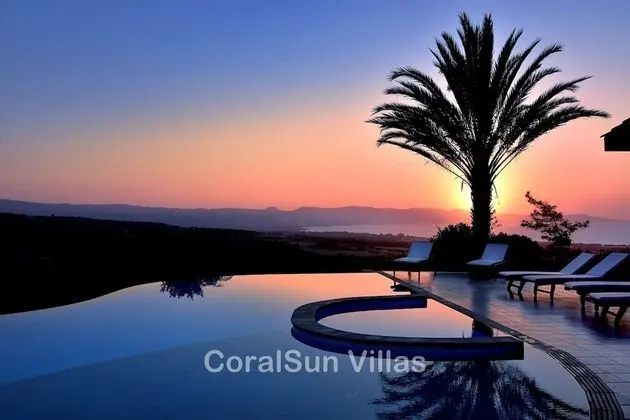 Villa, 5 Yatak Odası, Sigara İçilebilir, Şömine