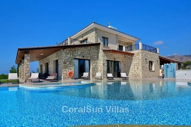 Villa, 5 Yatak Odası, Sigara İçilebilir, Şömine
