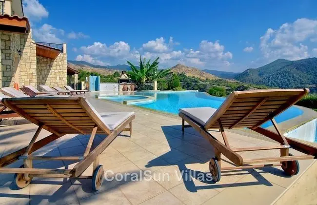 Villa, 5 Yatak Odası, Sigara İçilebilir, Şömine