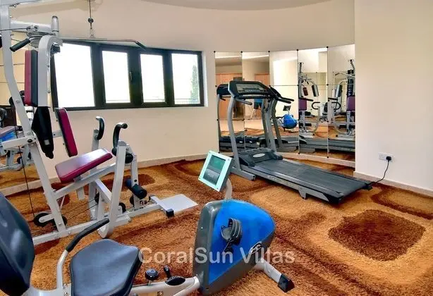 Villa, 5 Yatak Odası, Sigara İçilebilir, Şömine