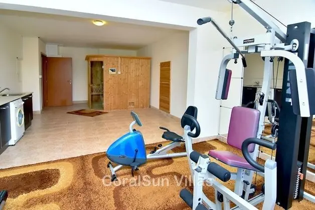 Villa, 5 Yatak Odası, Sigara İçilebilir, Şömine