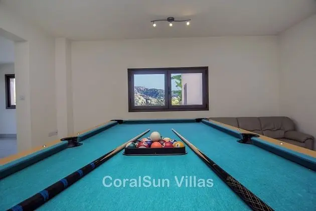 Villa, 5 Yatak Odası, Sigara İçilebilir, Şömine