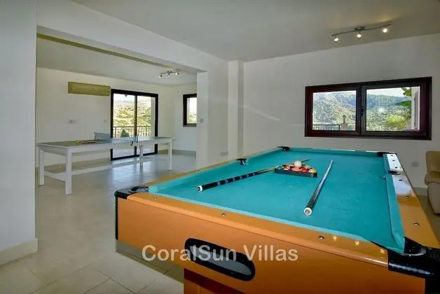 Villa, 5 Yatak Odası, Sigara İçilebilir, Şömine