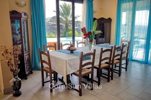 Villa, 5 Yatak Odası, Sigara İçilebilir, Şömine