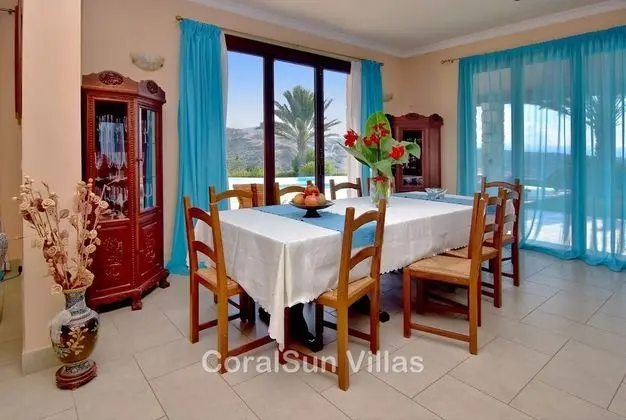 Villa, 5 Yatak Odası, Sigara İçilebilir, Şömine