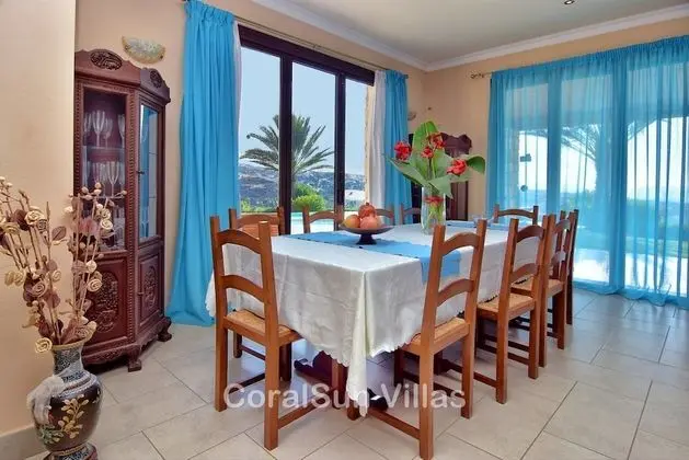 Villa, 5 Yatak Odası, Sigara İçilebilir, Şömine