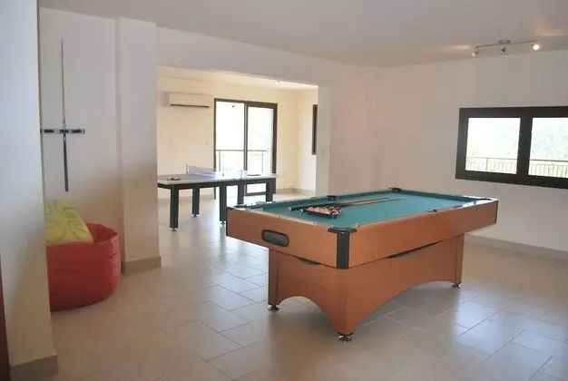 Villa, 5 Yatak Odası, Sigara İçilebilir, Şömine