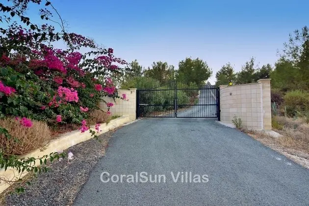 Villa, 5 Yatak Odası, Sigara İçilebilir, Şömine